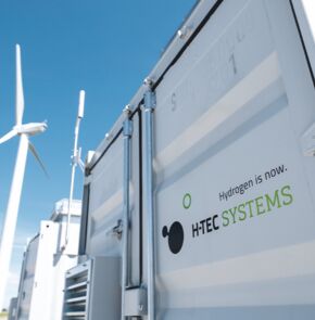 Wasserstoffexperte meets Webstoffexperten